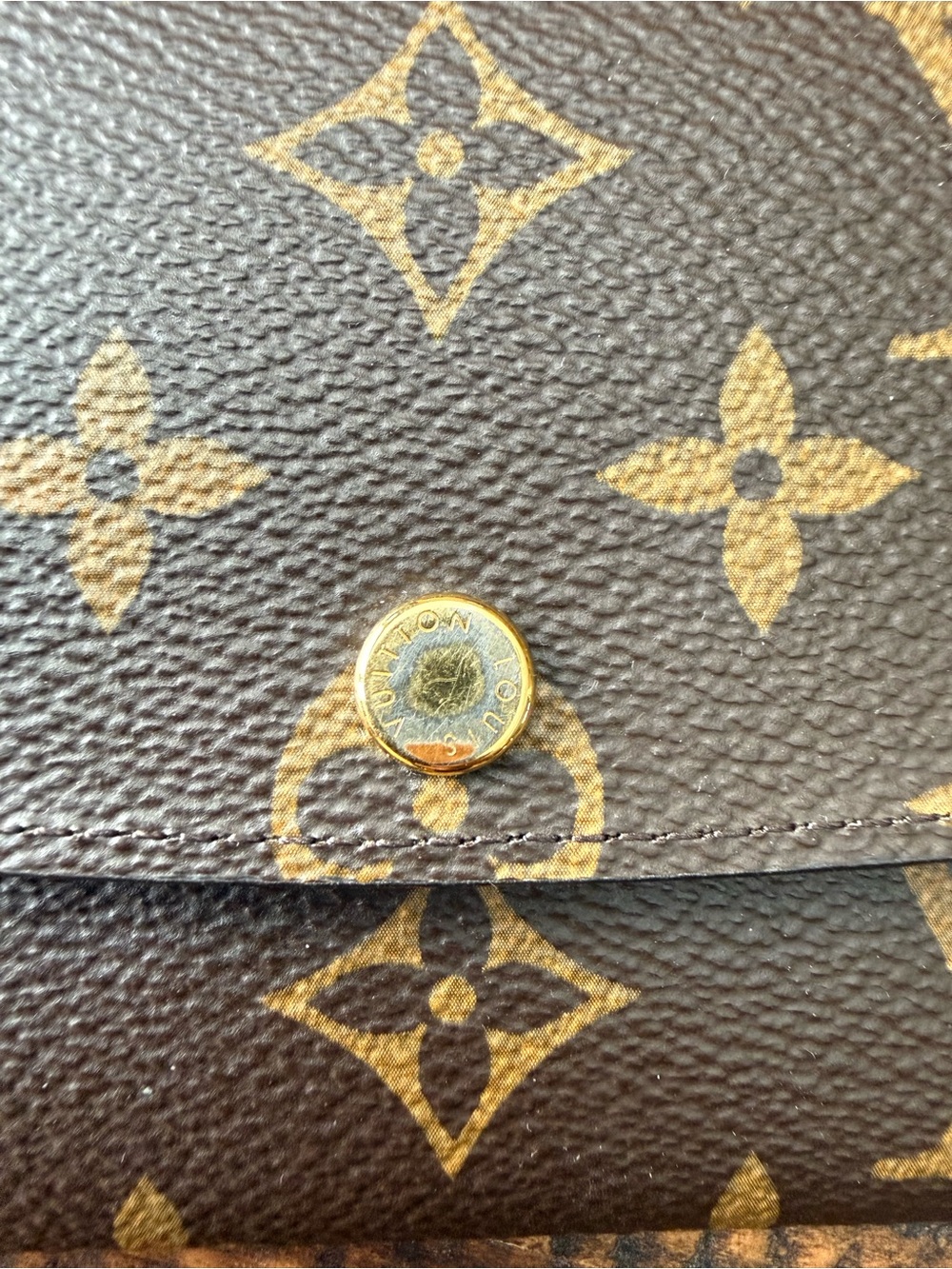 Louis Vuitton Emilie Wallet in Monogram Fuscia - Picture 4 of 14